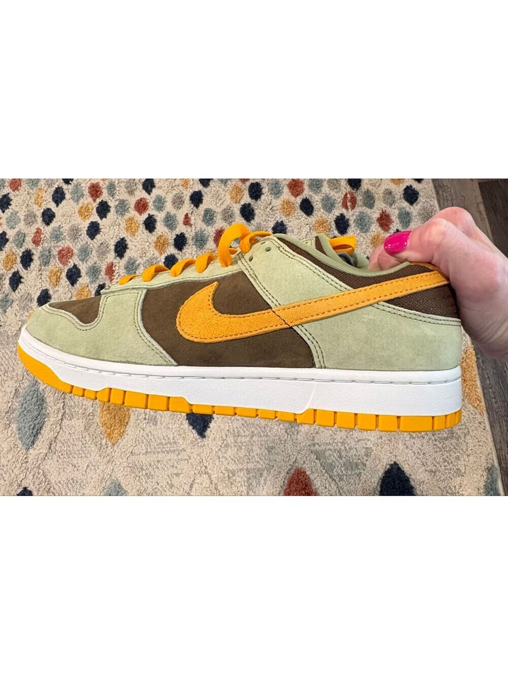 Nike Dunk Low 'Dusty Olive'   Men’s 9.5. Women’s 11